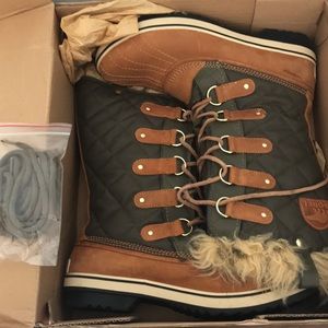 Sorel Waterproof Torino Snow Boots, Dark Olive size 11